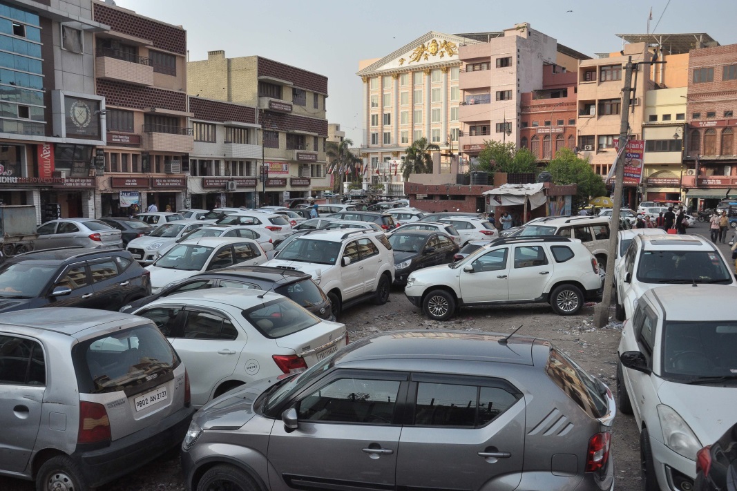 5 yrs on, automated parking at Amritsar's Kairon market yet to see the light of day