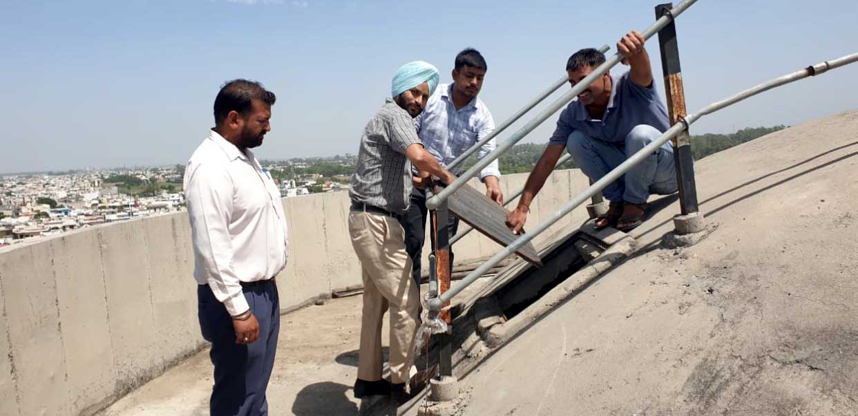 Civic body begins cleaning of overhead water tanks in Patiala