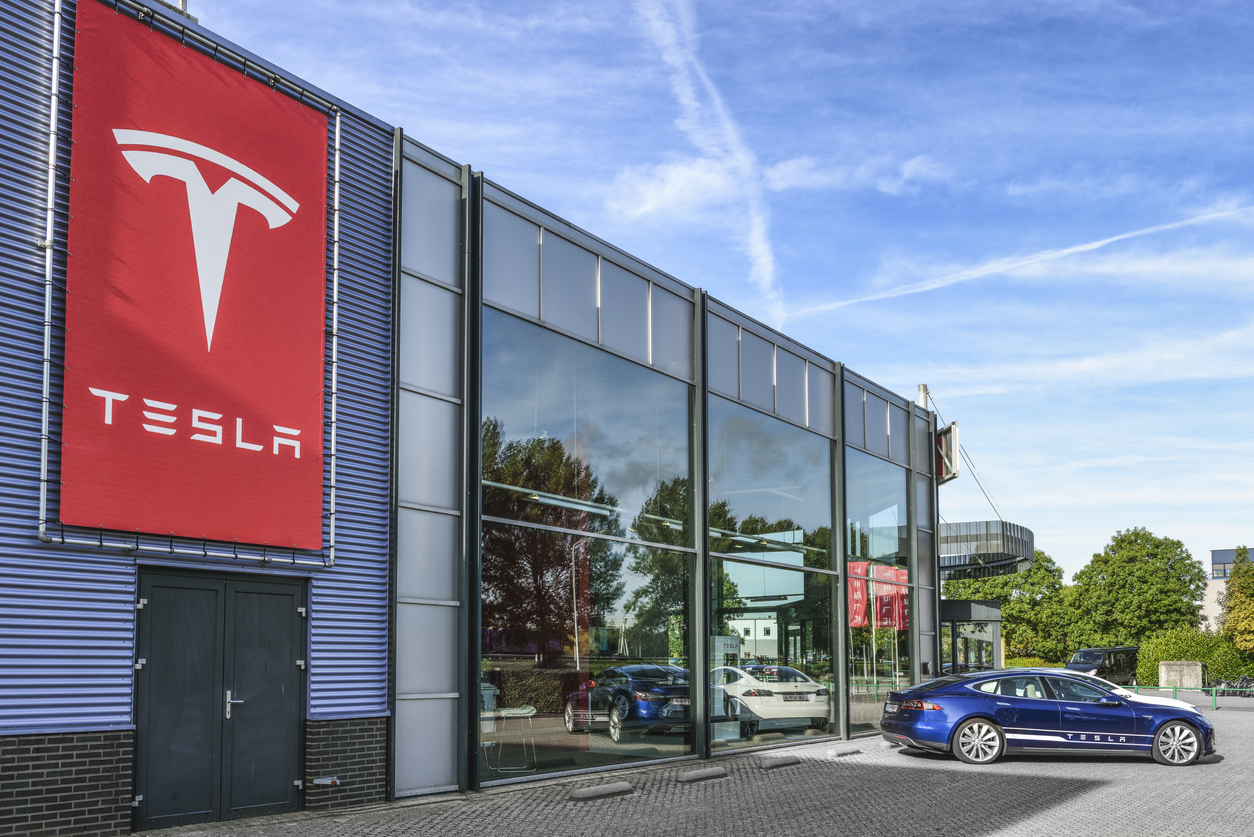 Tesla's job cut may save up to $1 billion yearly operational costs: Report