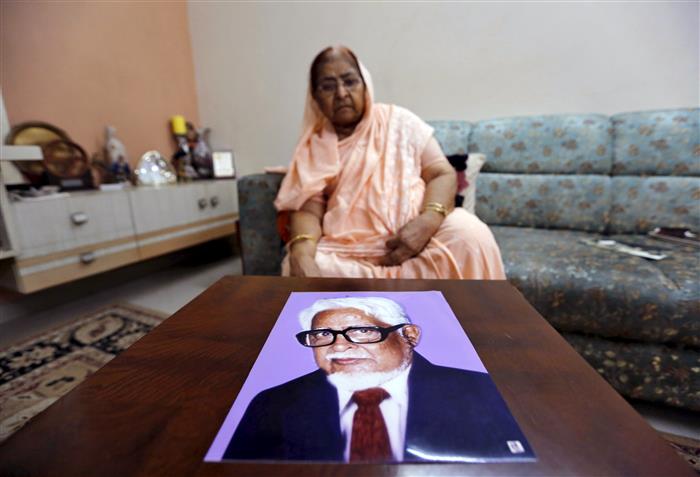 Supreme Court dismisses Zakia Jafri's plea against SIT clean chit to Narendra Modi in Gujarat riots case