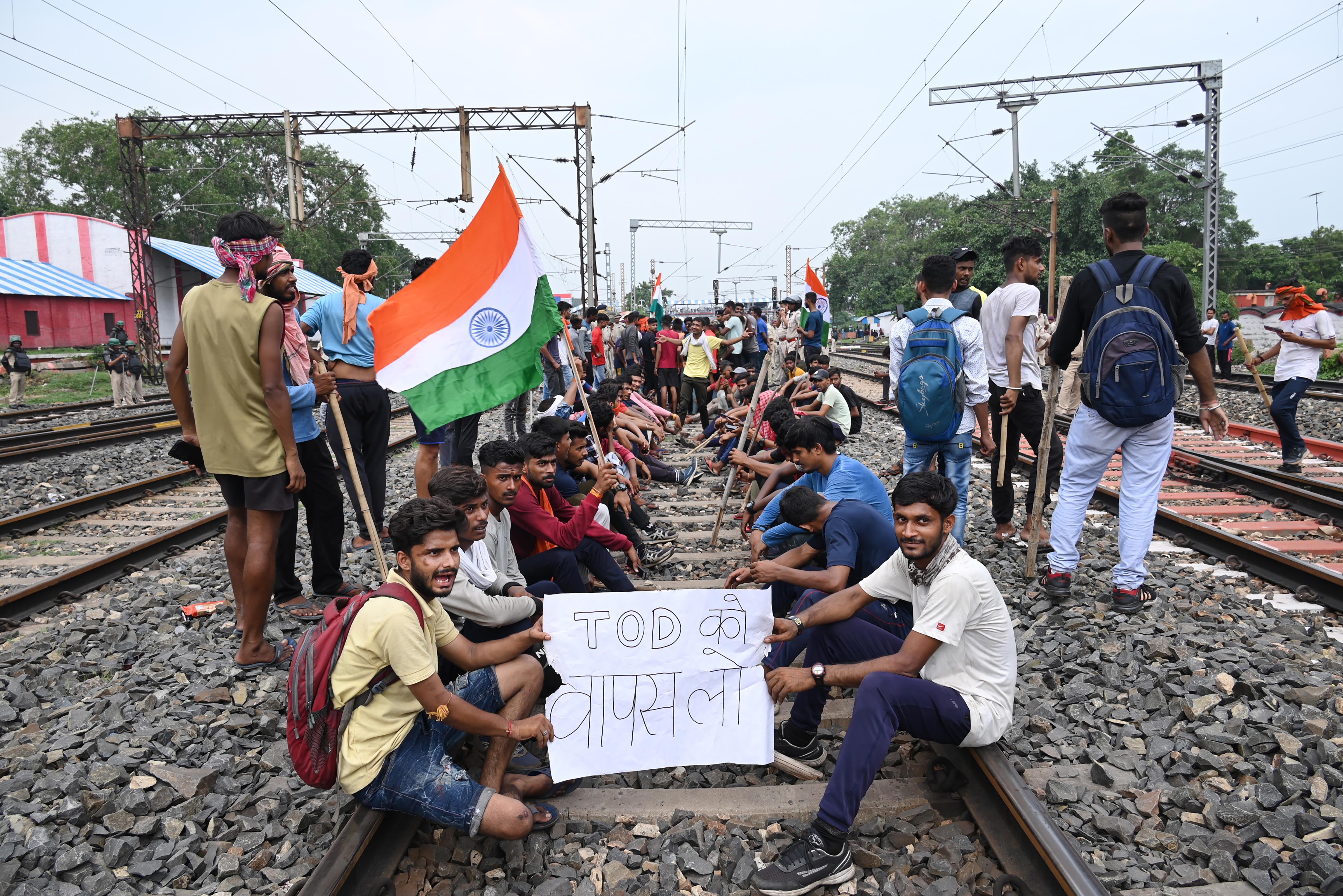 Bihar: 'Agnipath' protests trigger fresh friction between allies BJP, JD (U)