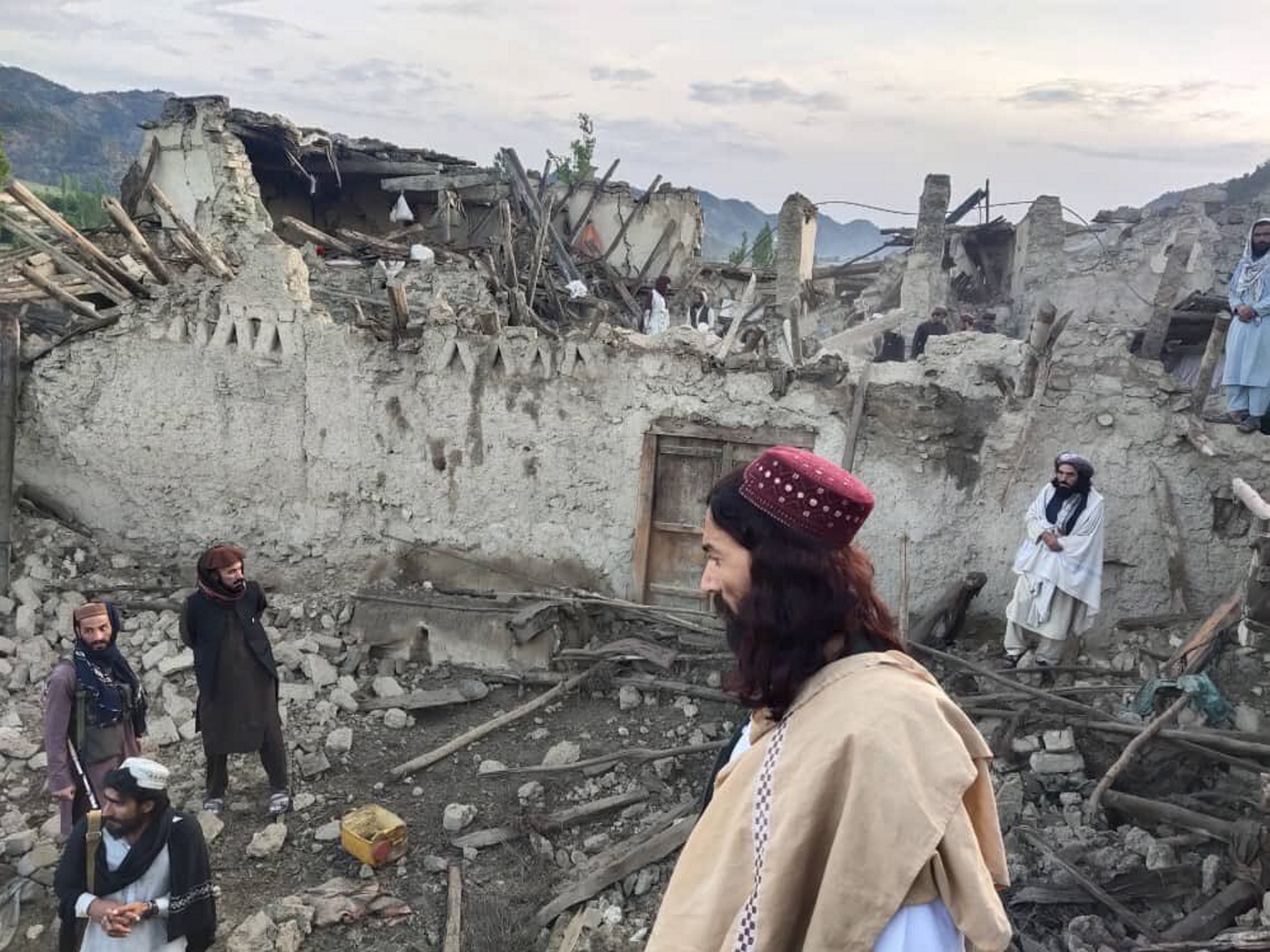 1,000 dead, 1,500 injured in Afghan quake: State-run news agency