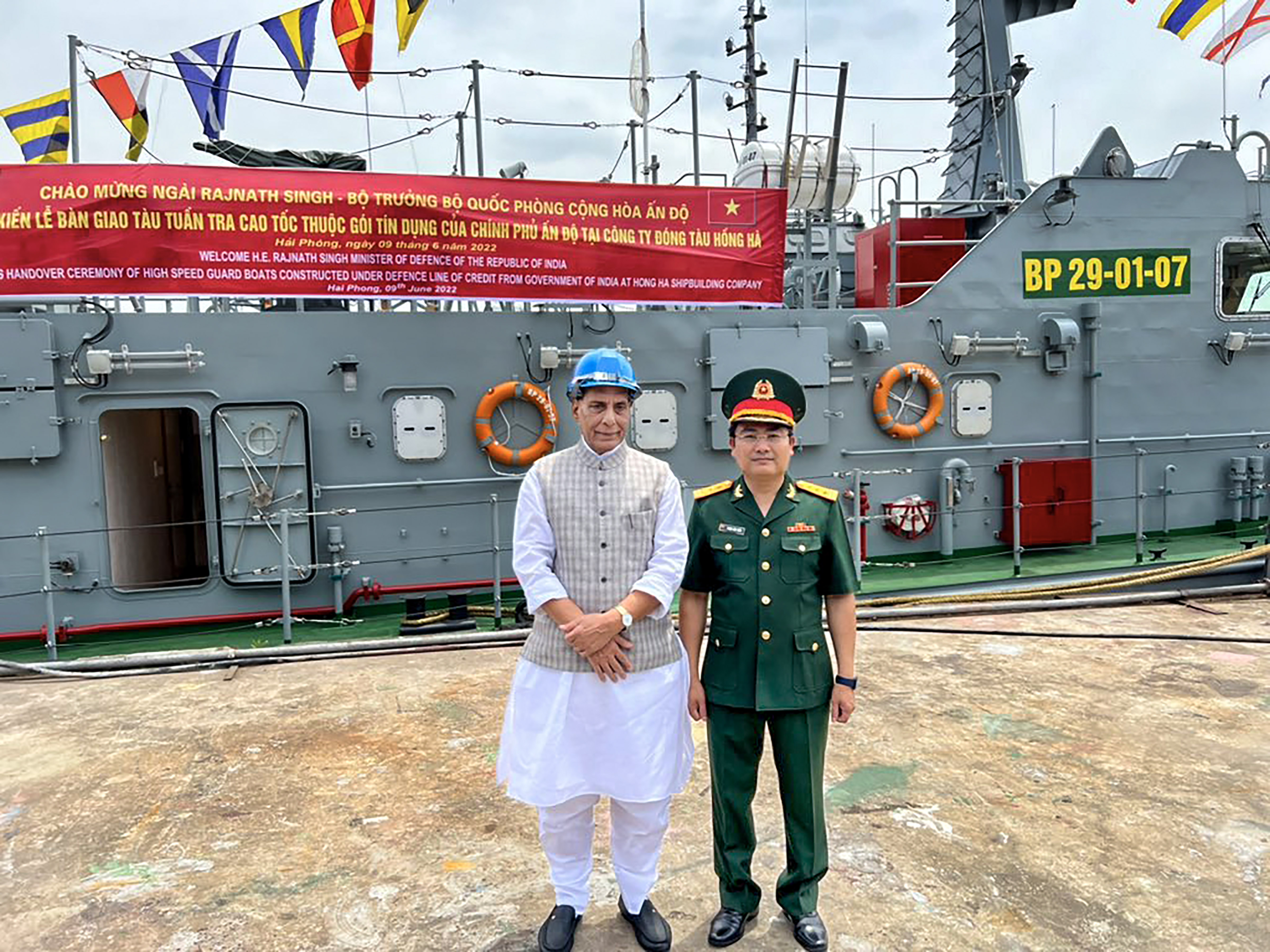 India hands over 12 guard boats to Vietnam