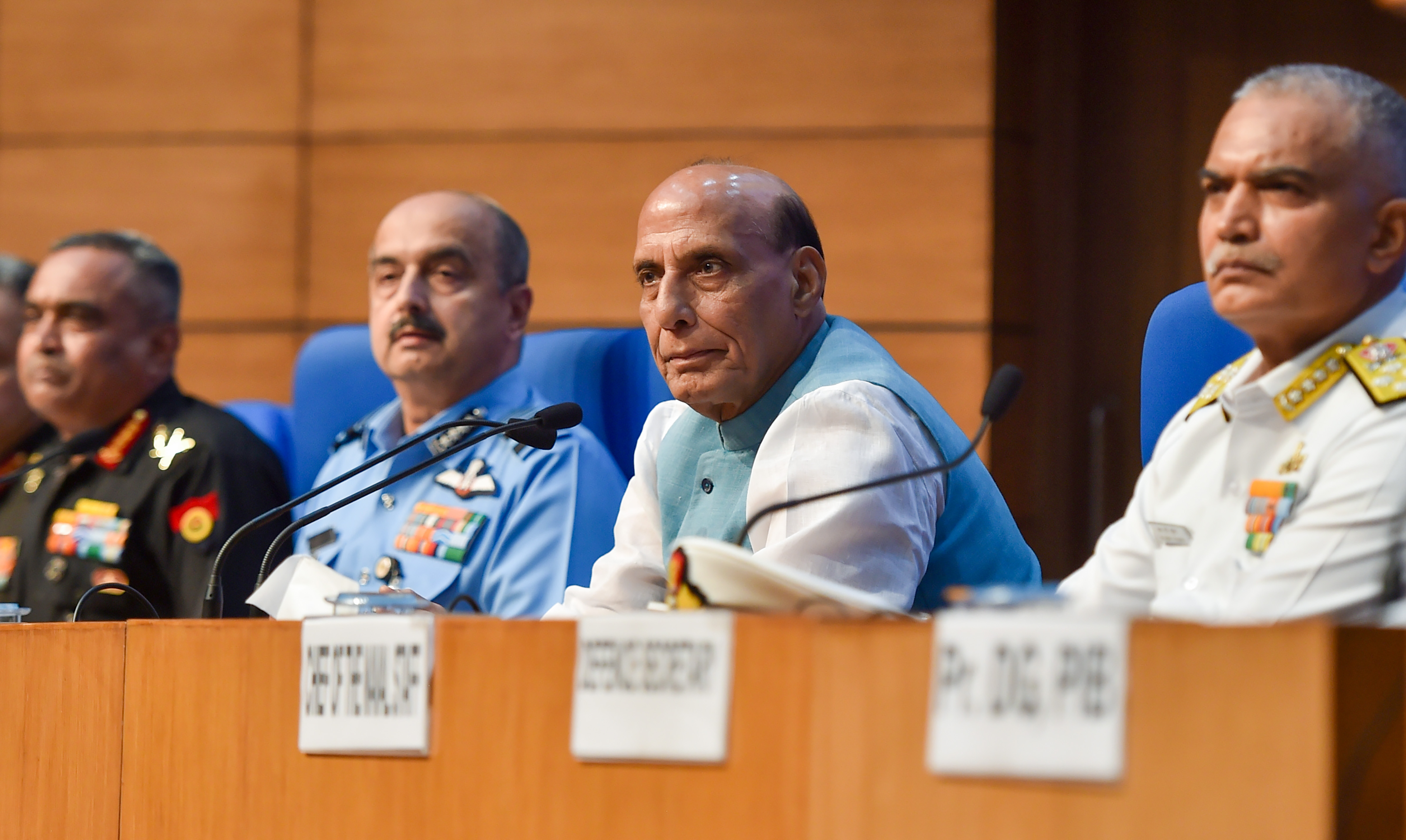 Rajnath Singh holds meeting with chiefs of Army, Navy and IAF amid ‘Agnipath’ protests