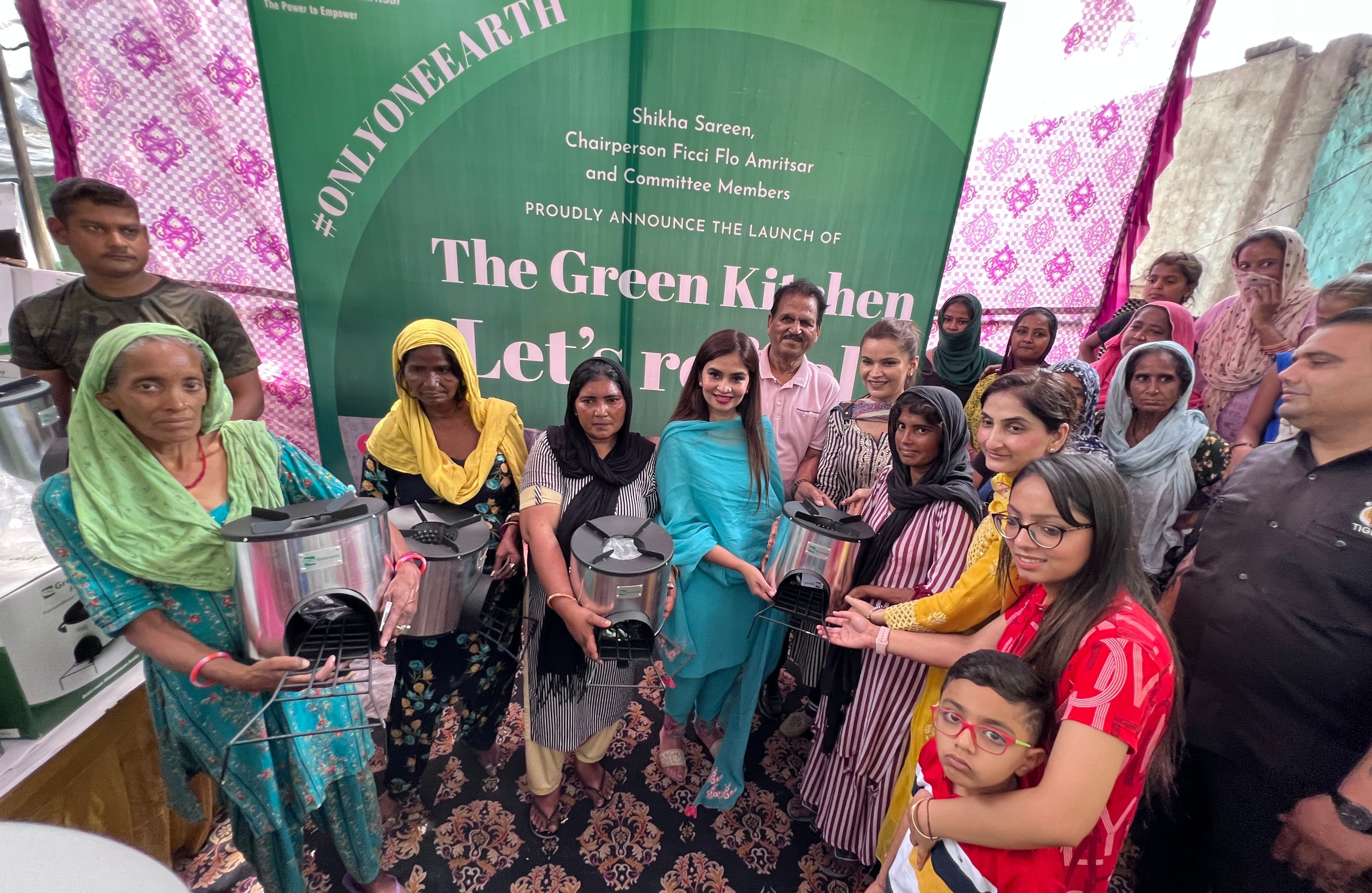 In slums, green stoves to replace traditional chulhas
