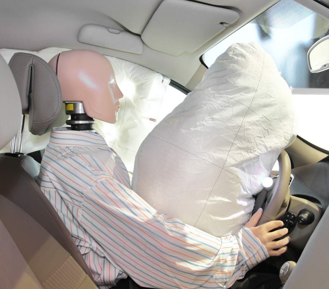 Six airbags to be made mandatory in eight-seater vehicles: Nitin Gadkari