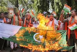 Jammu protests unabated; BJP blames targeted killings on Pakistan