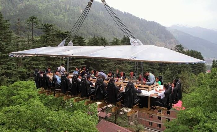 'Flying restaurant', Manali's newest tourist attraction