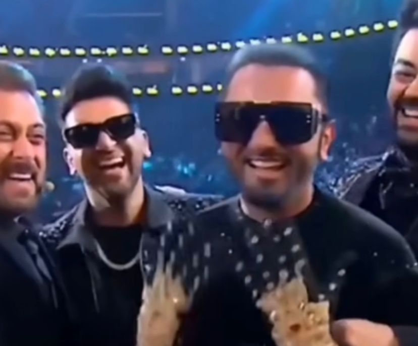 Salman Khan in splits as Maniesh Paul jokes about Honey Singh, Guru Randhawa's ‘welding’ sunglasses, neitizens say ‘bejati karne gaye the function me’