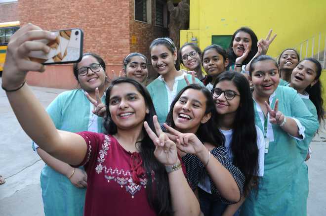 CBSE Class 10 result announced; girls outshine boys