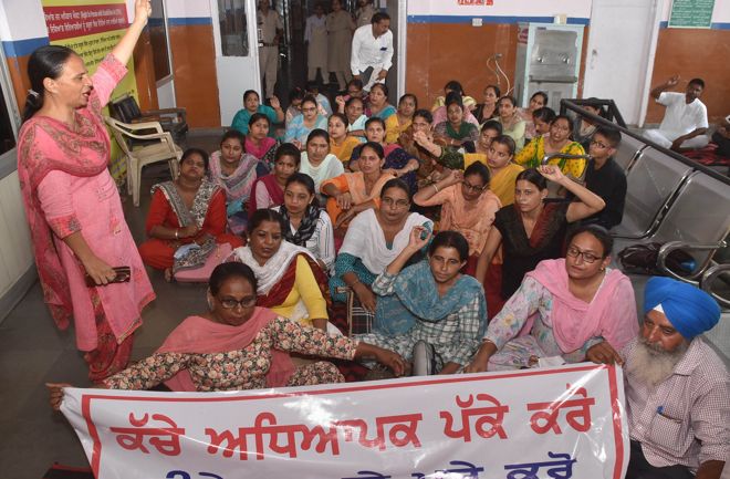 Punjab teachers demand regular jobs, allege AAP govt backtracked on its promise