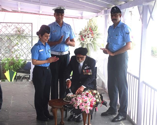 IAF felicitates its oldest pilot Squadron Leader Dalip Singh Majithia as he turns 102