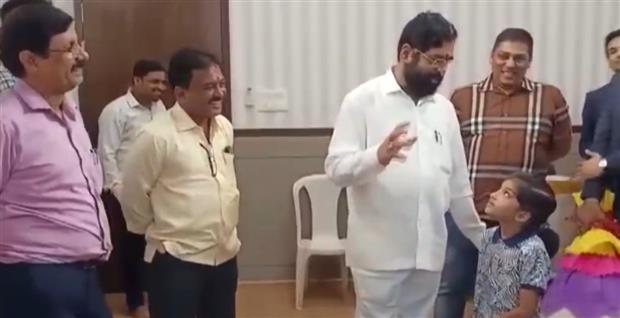 Little girl demands Maharashtra CM Eknath Shinde to take her to Guwahati during Diwali vacation, leaves bystanders in splits