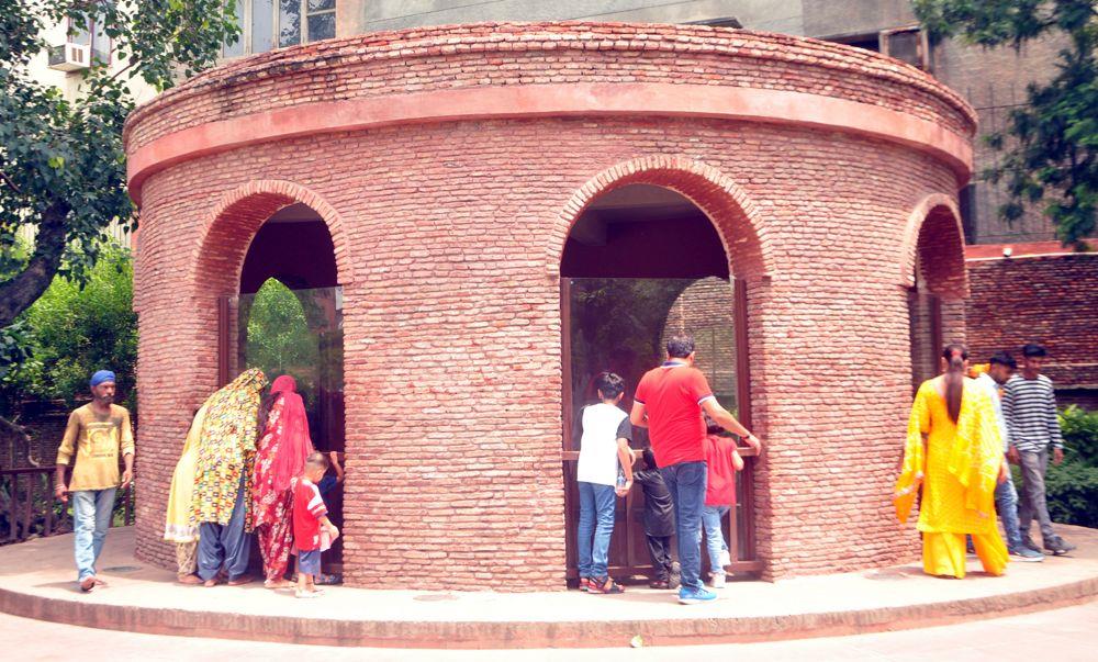 Jallianwala Bagh's Shaheedi Khoo to get glass windows