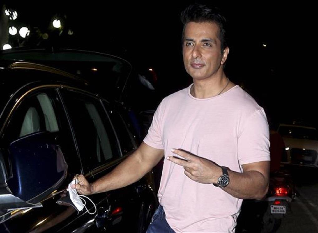 Sonu Sood vows to make school for Covid-affected children in Shirdi on his birthday, netizens open their heart to bless actor in all possible ways