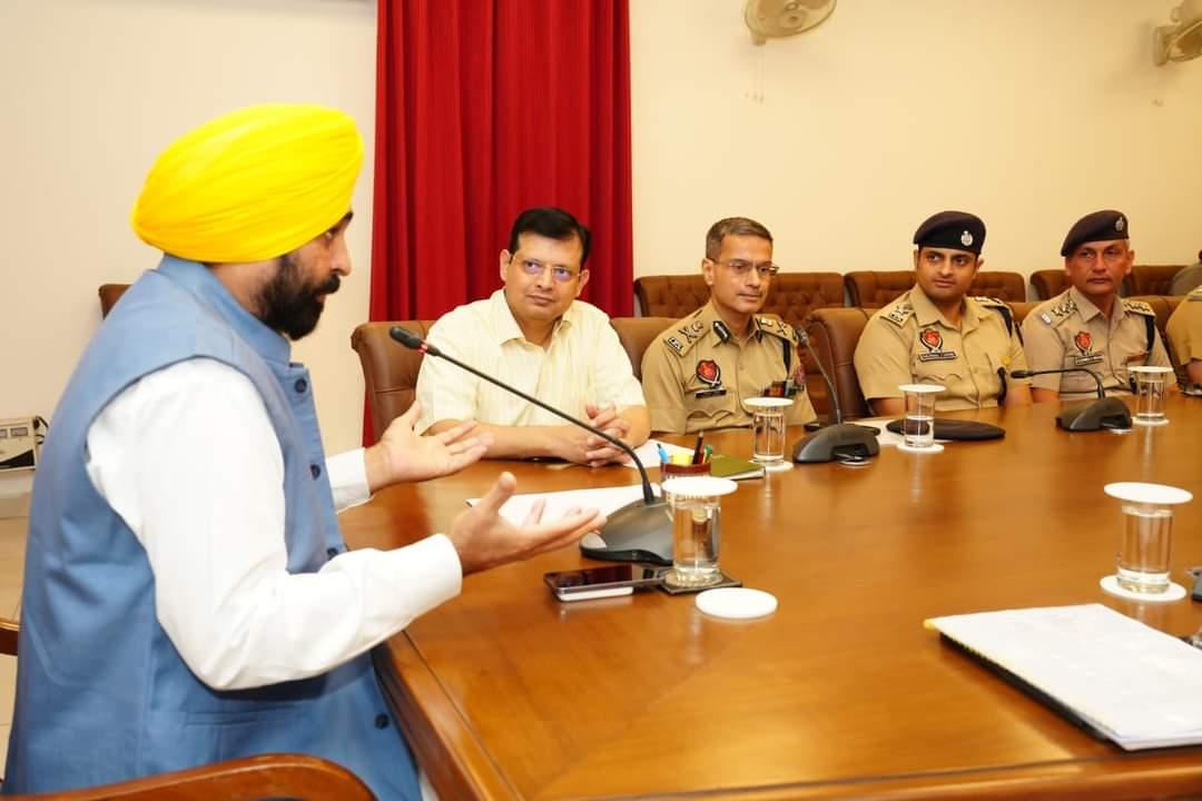 Following Wednesday's Amritsar encounter, CM Bhagwant Mann reviews security, meets top police officials
