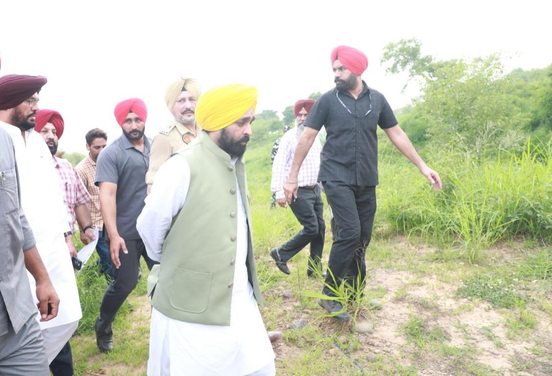 Punjab CM Bhagwant Mann leads drive to take possession of 2828 acre from encroachers in Majri block of SAS Nagar