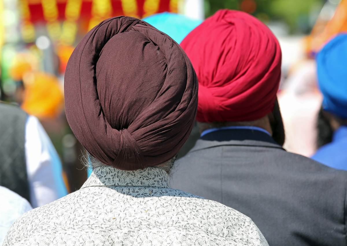 Toronto city apologises to Sikh body for 'no-beard' policy