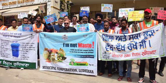 6 traders challaned for flouting plastic ban