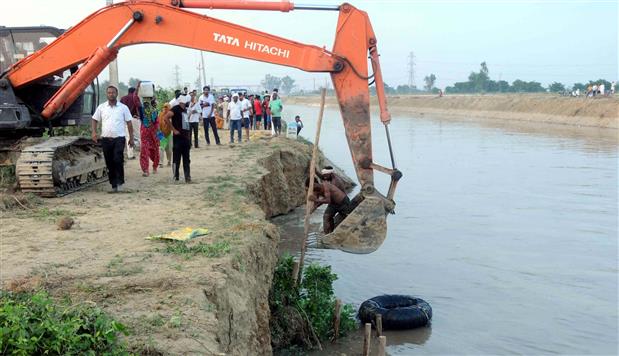 Karnal: Western Yamuna Canal breached, no damages in nearby areas