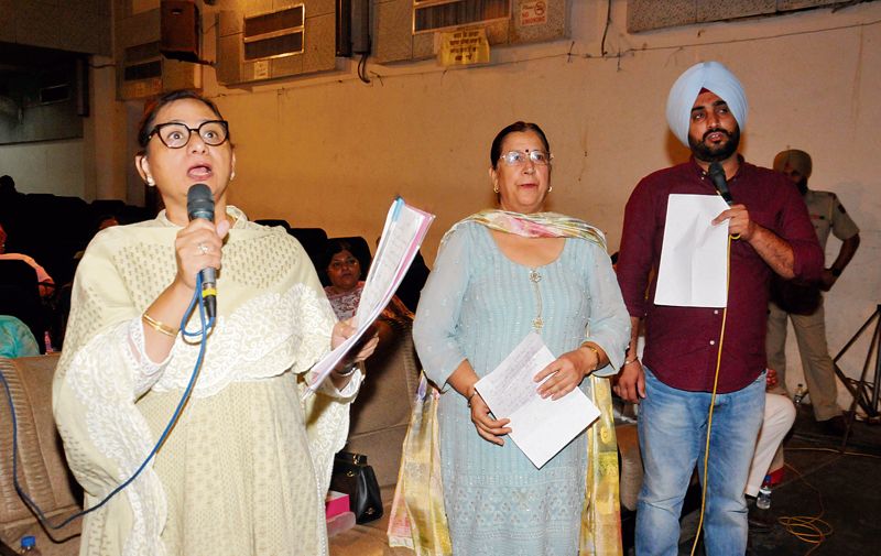 Jalandhar Mayor, councillors at loggerheads over LED project; no official attends meet