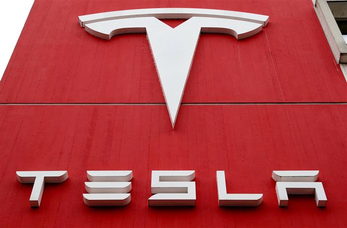 US Govt’s auto safety watchdog NHTSA to investigate Florida Tesla crash that killed 2