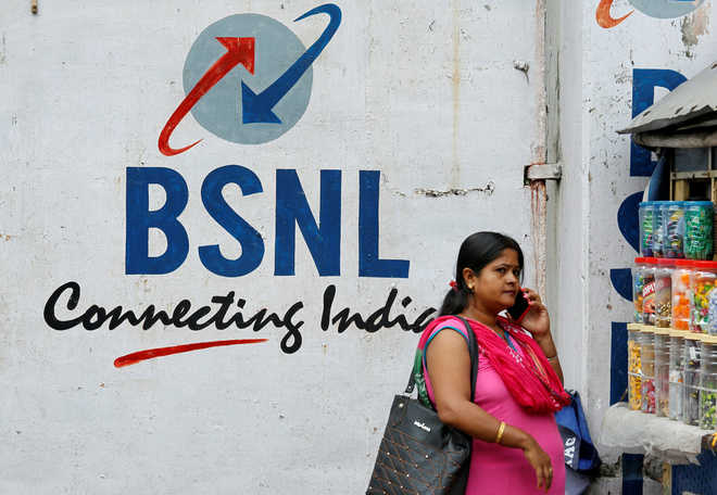 Government extends Rs 1.64 lakh crore lifeline to BSNL