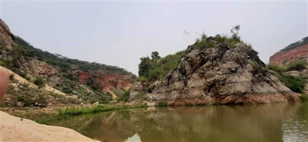 75 cases of illegal mining in Faridabad, Palwal this year