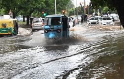 68.2 mm rain in 2 hrs brings city to halt
