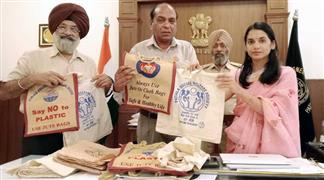 Use of plastic bags unabated in Patiala