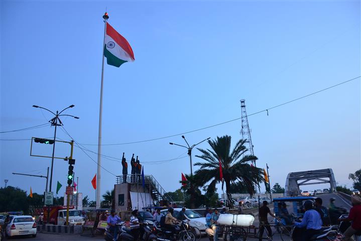 Finally, Tricolour hoisted on Jagraon Bridge in Ludhiana