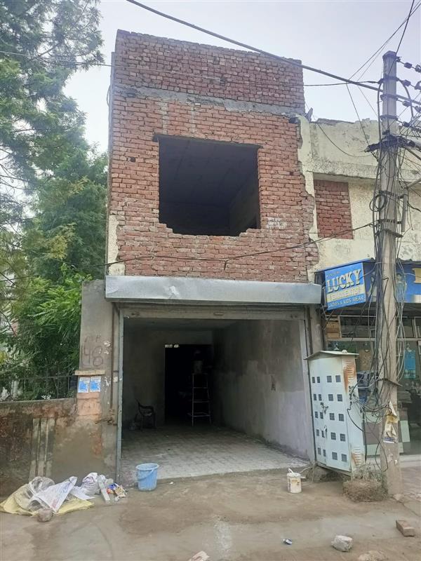 Ludhiana: LIG flats still being converted to shops in Dugri Phase II