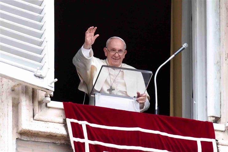 Pope Francis hails departure of Ukrainian grain ships as 'sign of hope'