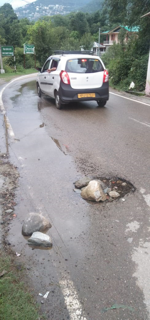 Repair Kotwali-Khaniara road