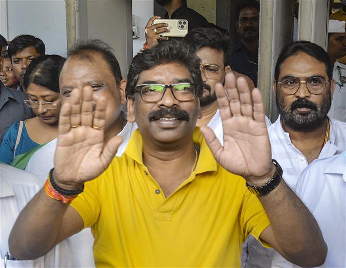 Election Commission 'suggests' Jharkhand CM Hemant Soren's disqualification as MLA