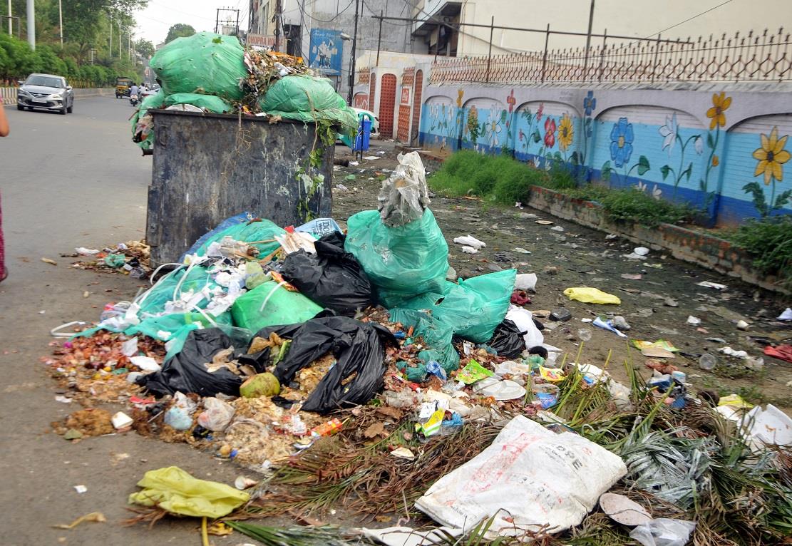 Ahead of survey, Amritsar MC officials to ensure waste segregation at source