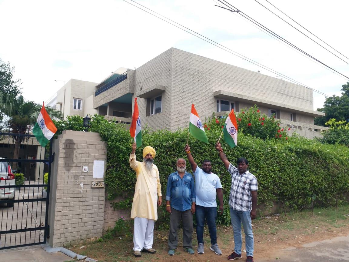 Chandigarh: Tricolour put up at Sec 15 house of SFJ founder Gurpatwant Singh Pannu