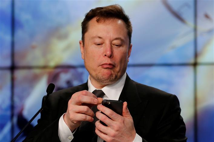Elon Musk sells Tesla shares worth $6.9 billion