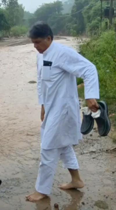 Stranded, Anandpur Sahib MP Manish Tewari crosses choe barefoot