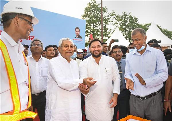 'Jungle raj' returning to Bihar, says Prasad; Nitish hits back