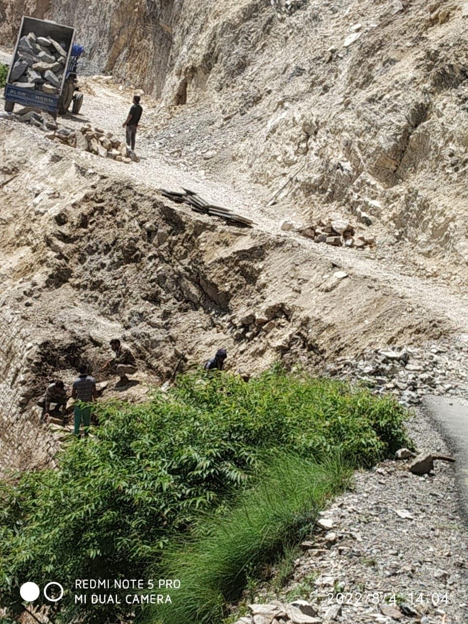 25 panchayats cut off due to landslides on Salooni road in Chamba district