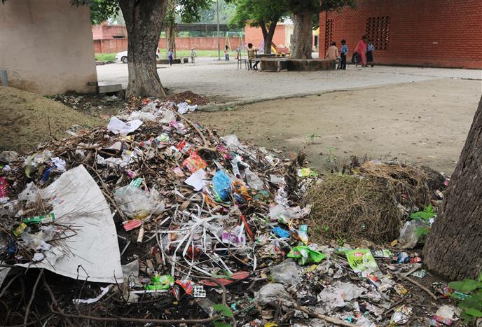 Teachers of govt schools in Karnal hire sweepers, pay from own pocket