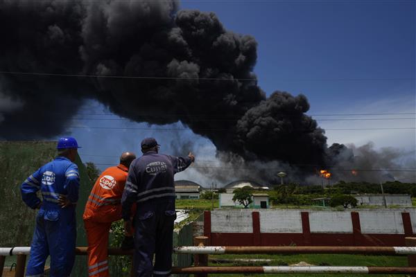 1 dead, 121 injured, 17 firefighters missing in fire at Cuban oil facility