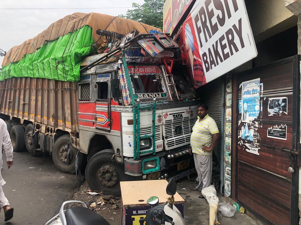 Traffic stalled for 6 hrs as two trucks ram into shop at Kohara