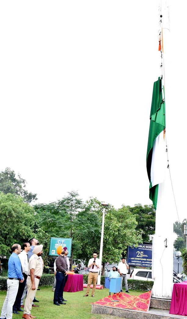30-m-high Tricolour at Maqsudan bypass in Jalandhar