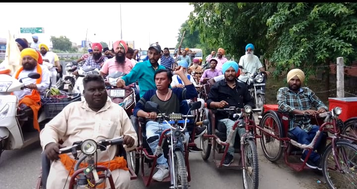 Differently abled take out protest  march in Tarn Taran over welfare scheme card