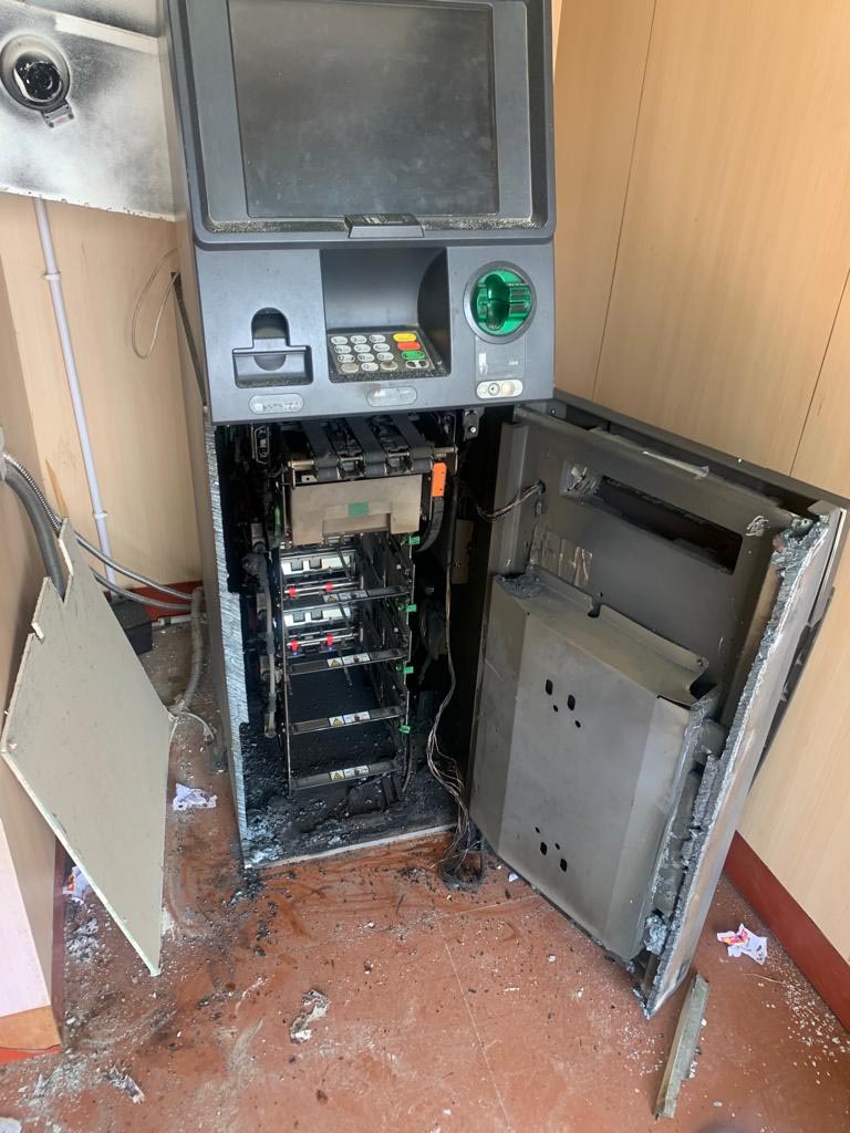 3 break open ATM, flee with Rs 15L