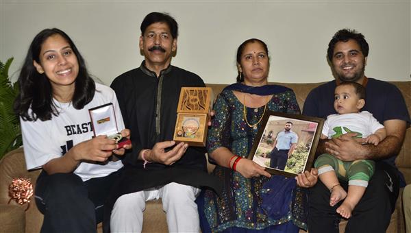 Ludhiana: Vikas Thakur's family elated over son's  feat in Commonwealth Games