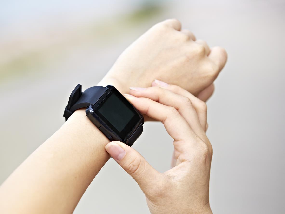 India’s smartwatch market grows highest ever at 312%; online channels contribute 67 pc