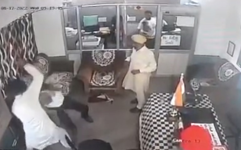 Caught on camera: Ex-sarpanch thrashes former school principal in Ludhiana village; turban tossed